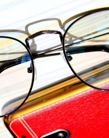black stylish chasma