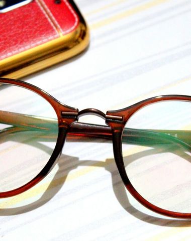 black stylish chasma
