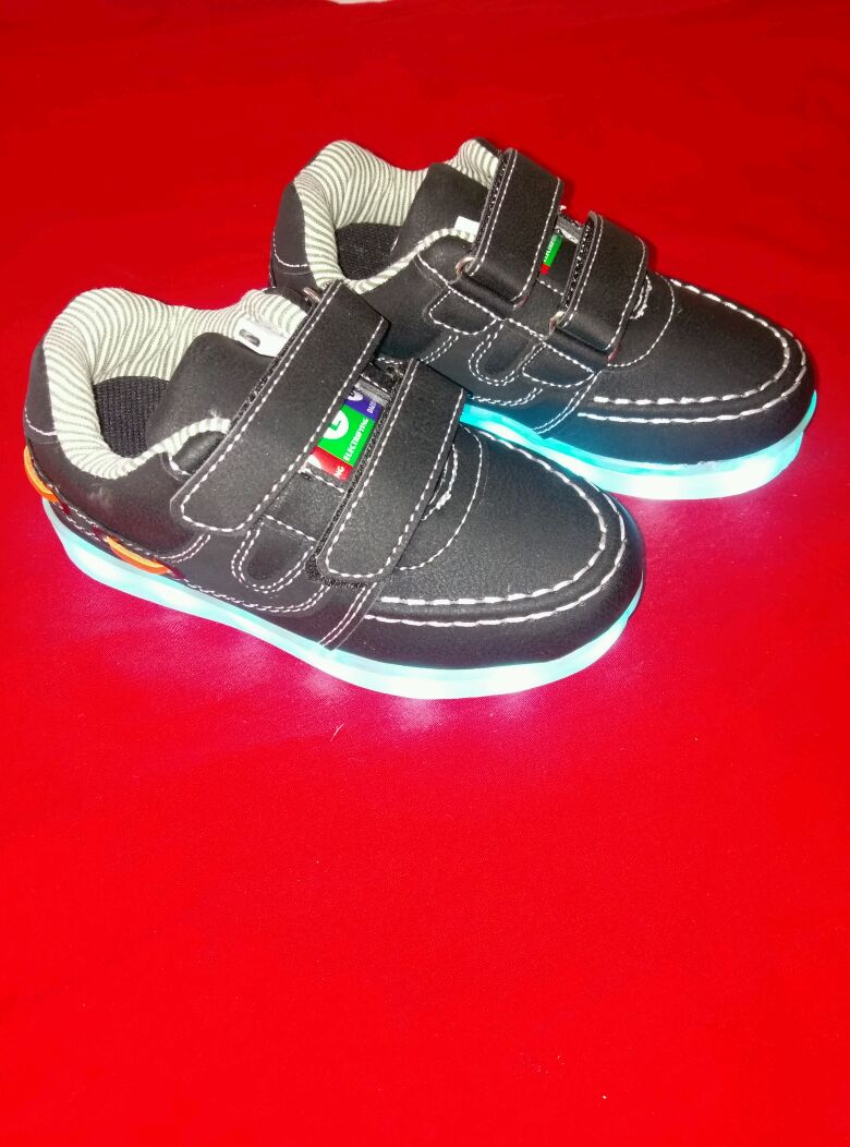 LED Shoes with Remote Control - Shiny Black