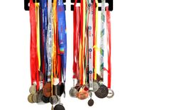 Trophy Shelf + FITIZEN Grit Guts Glory 18 - 45.7 cmsDouble Loop Medal Hangar