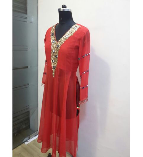 anushka sharma red kurti in breakup song