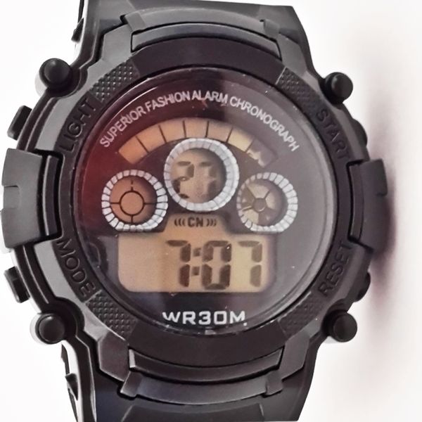 Buy Wr30M Unisex Sports Watch With 7 Colour at Lowest Price ...